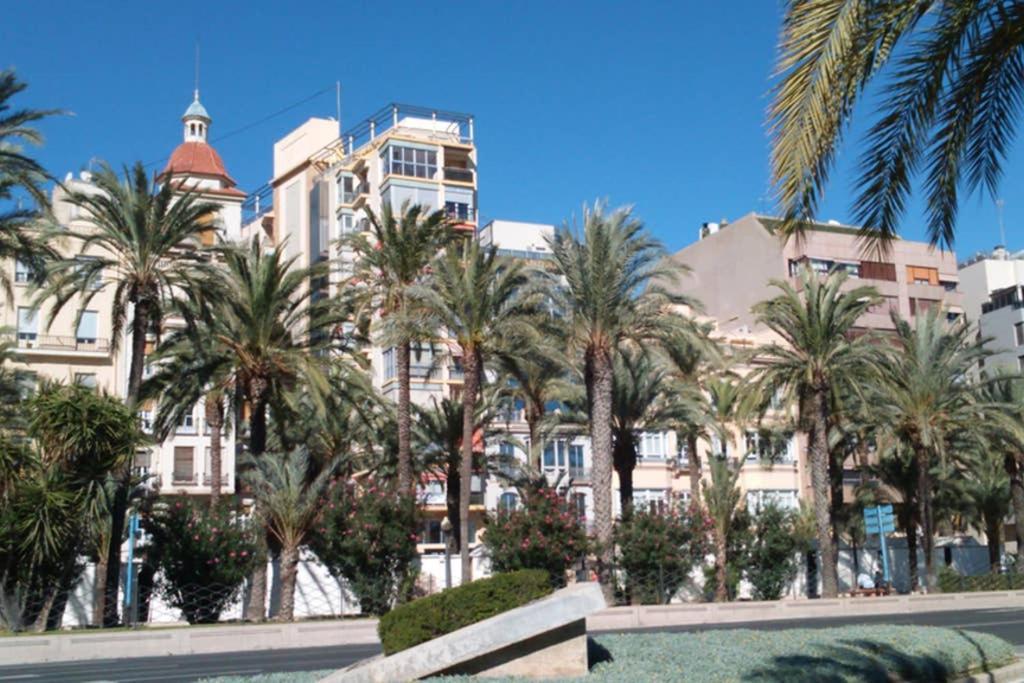 Apartamento En El Centro De Alicante Exterior foto